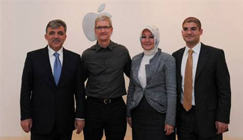 Abdullah Gül ve Tim Cook